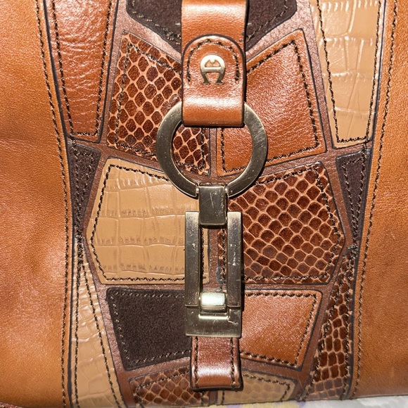 Etienne Aigner Purse - Picture 6 of 8